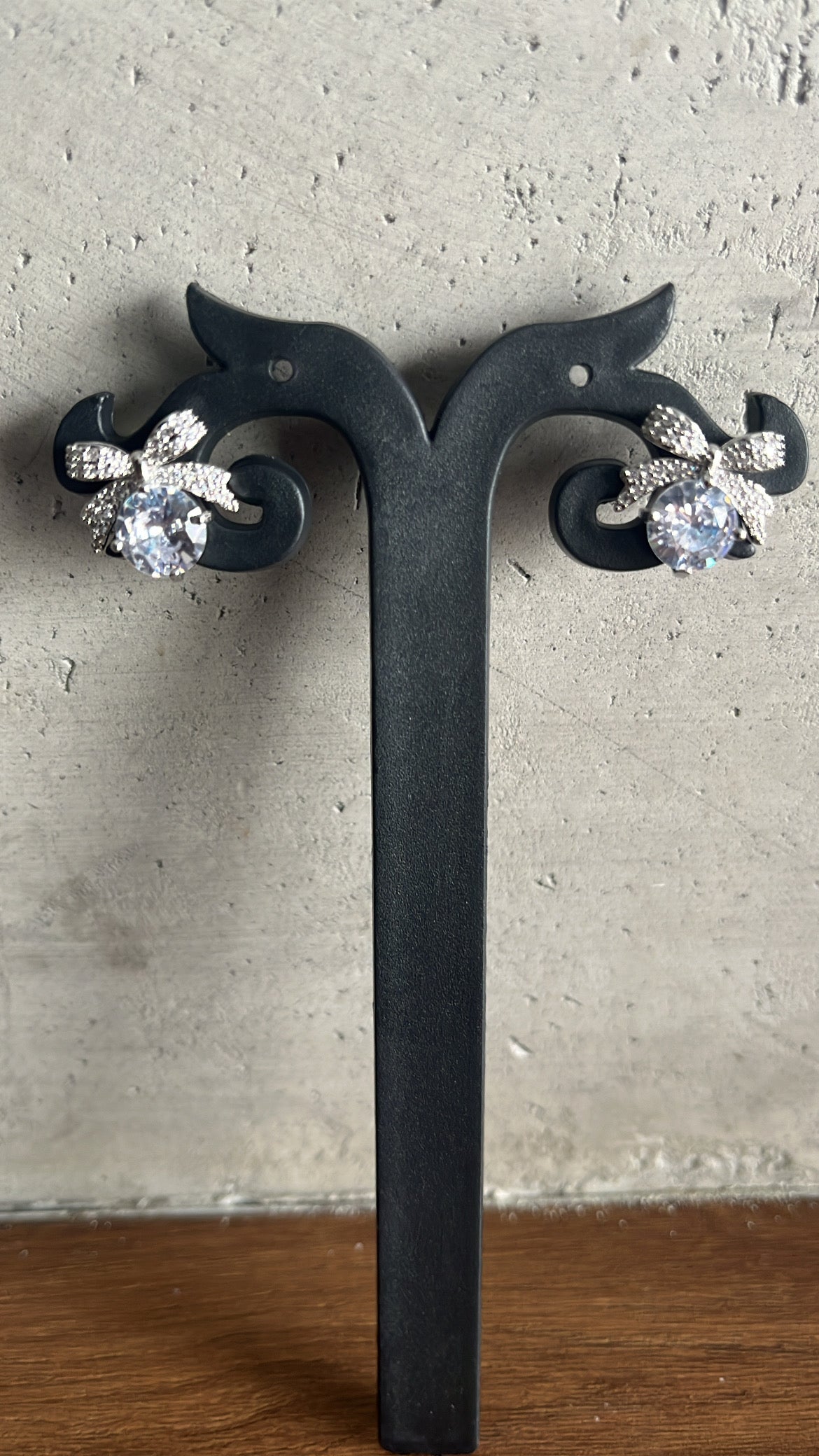 Bow AD earrings
