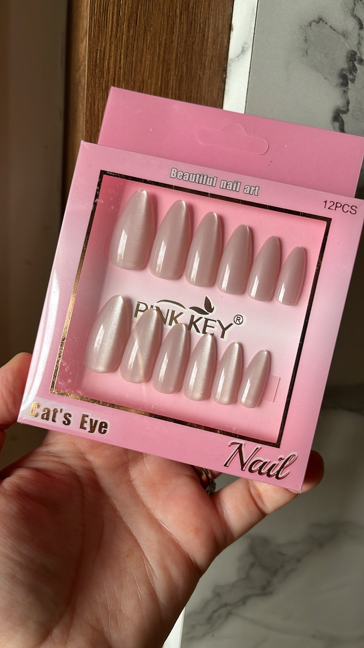 Natural nude cat eye