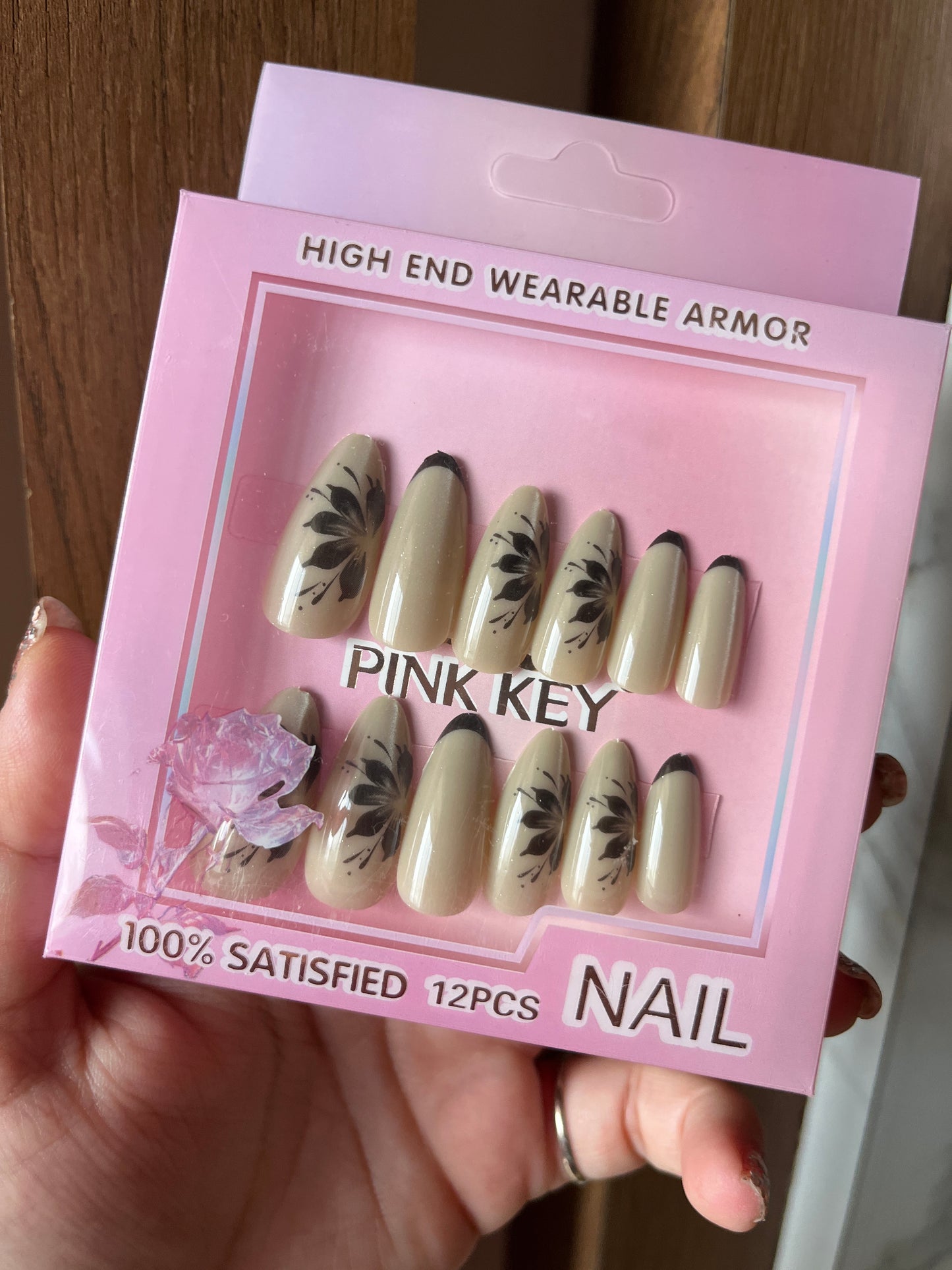 Light grey cat eye flower