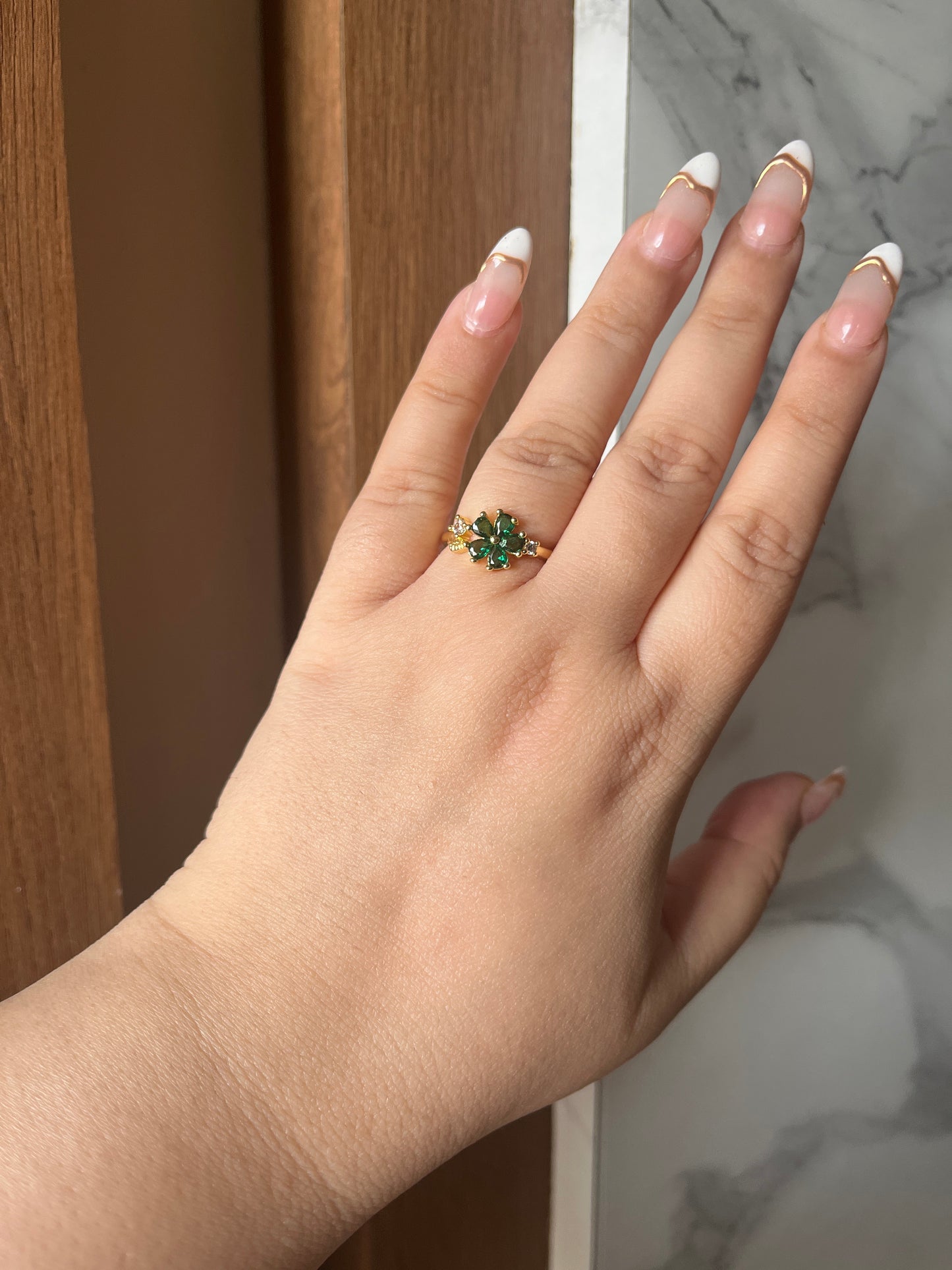 Emerald flower ring