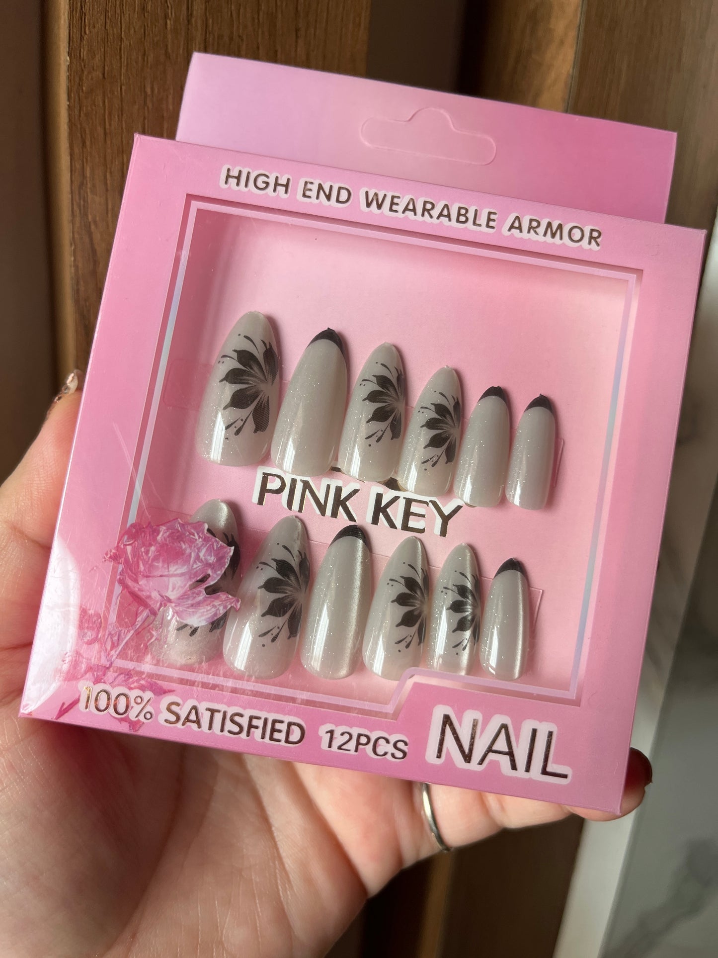 Light flower cat eye