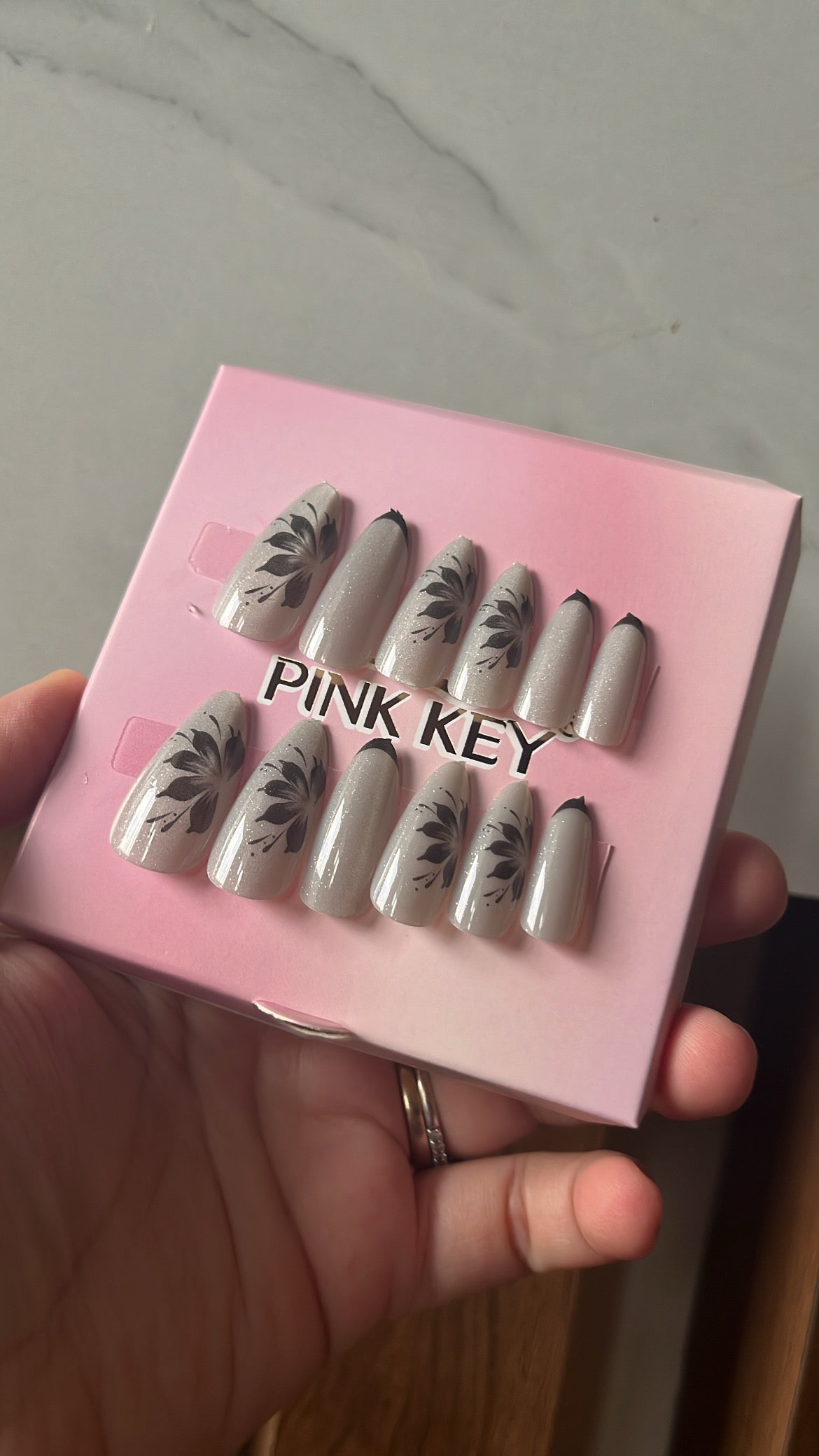 Light Grey Flower cat eye