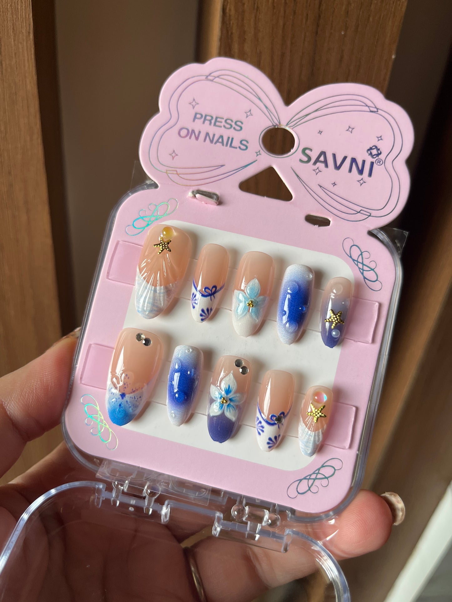 Royal blue vacation nails