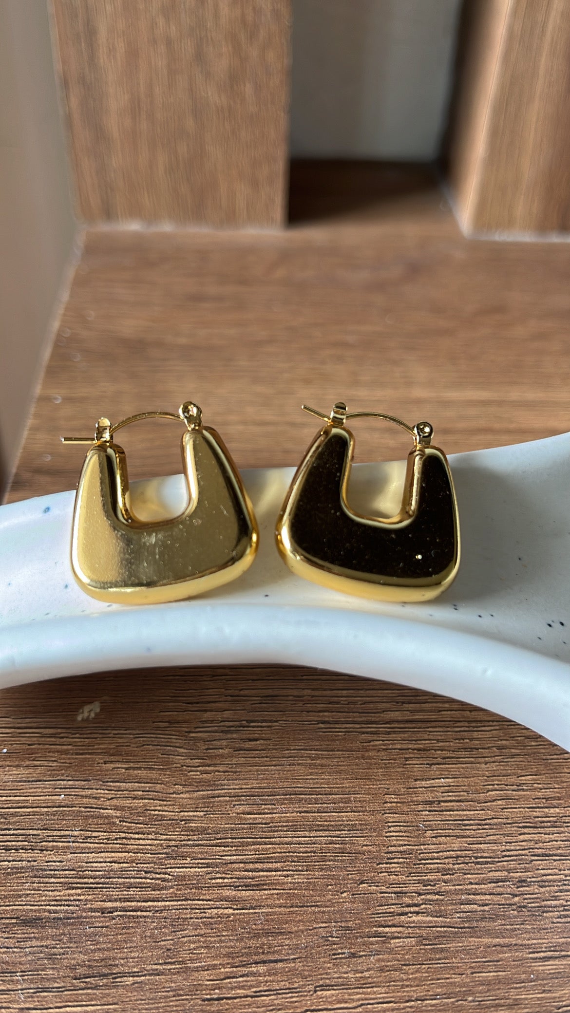 Chunky Square Hoop earrings