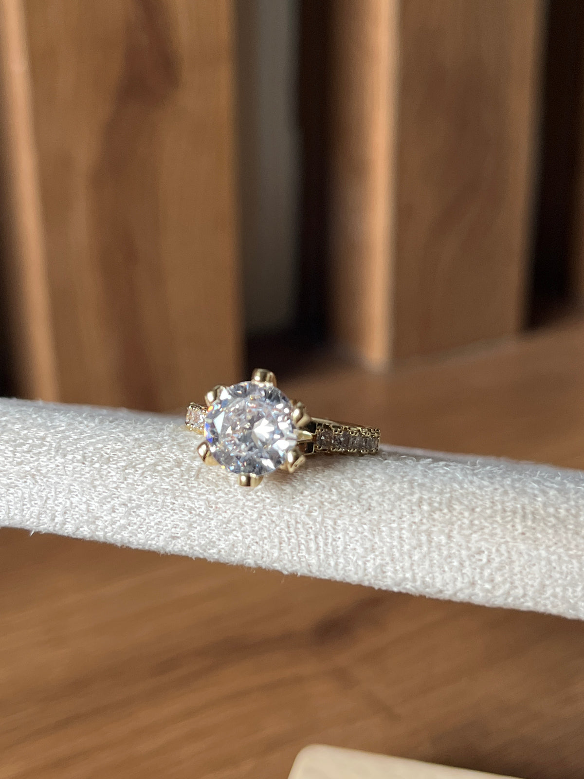 2.5 carat Solitaire Halo - Gold