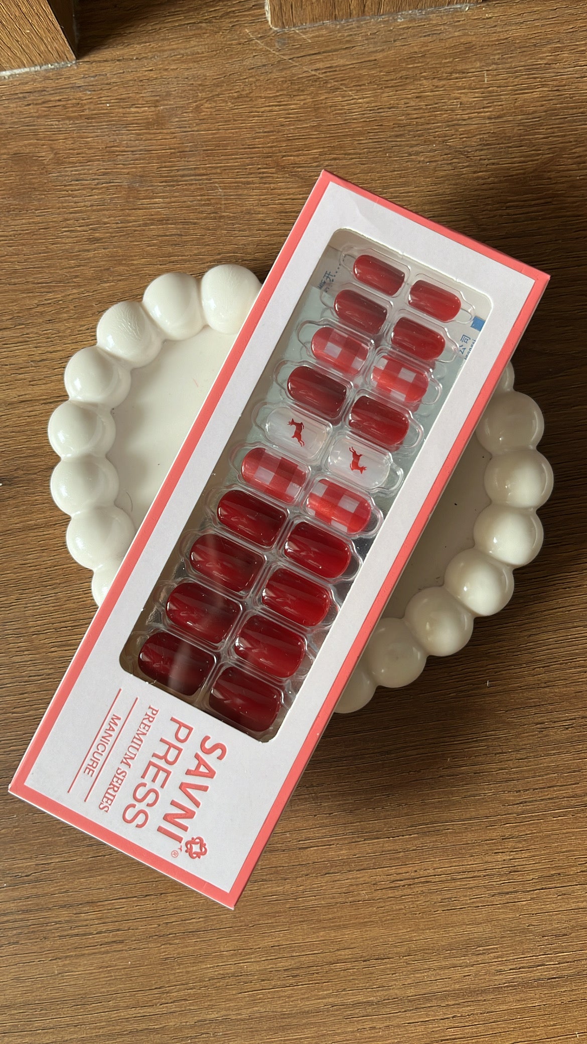 Red: 24 nails in a box - High Quality Nails