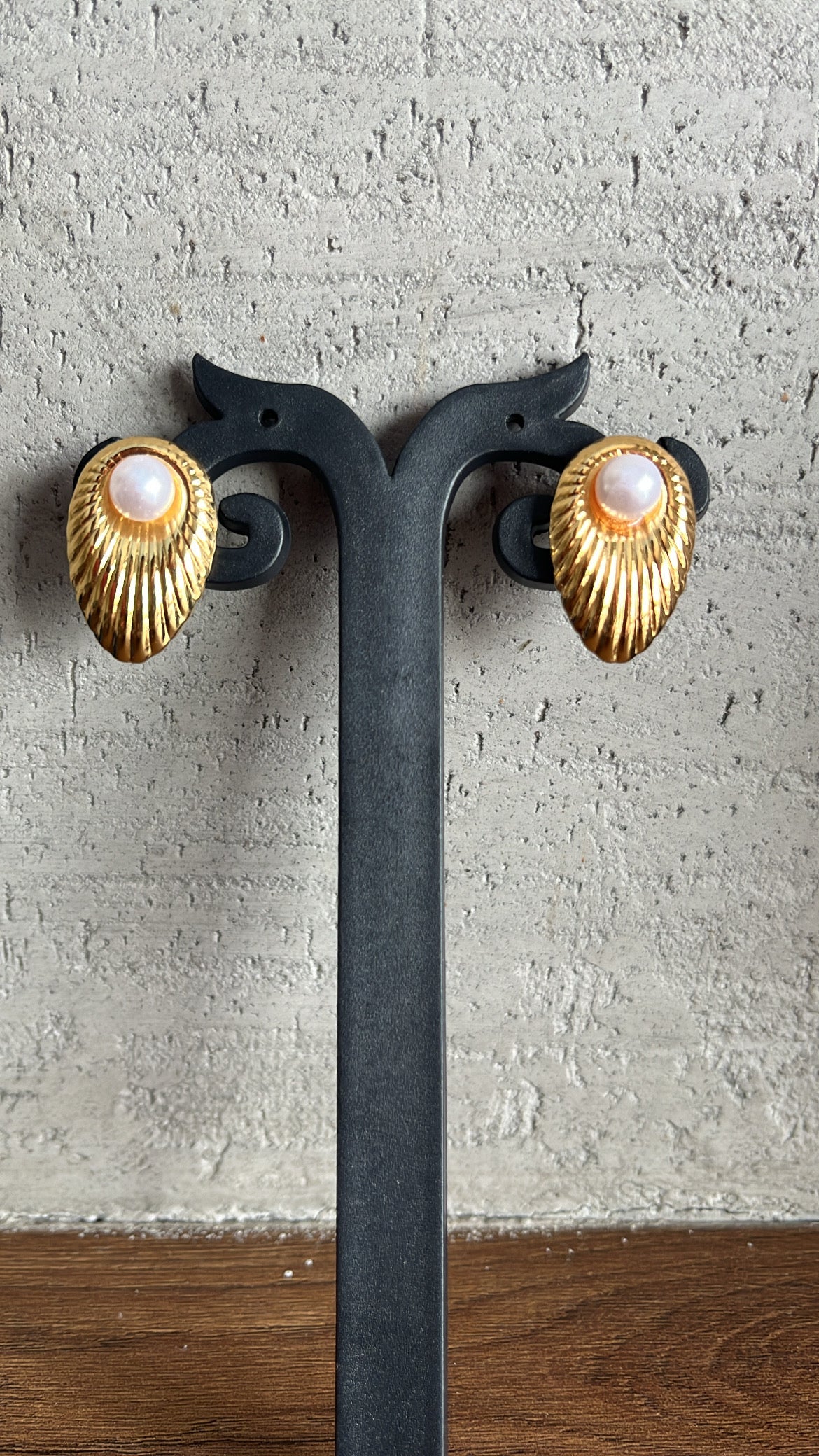 Pearl Shell Earring