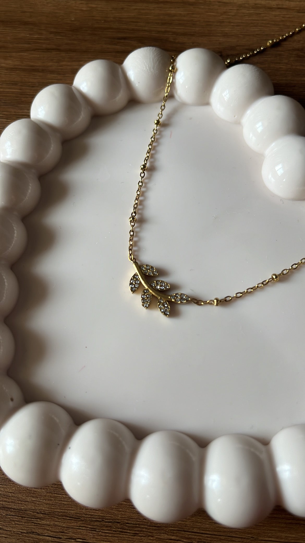 Leaf pendant