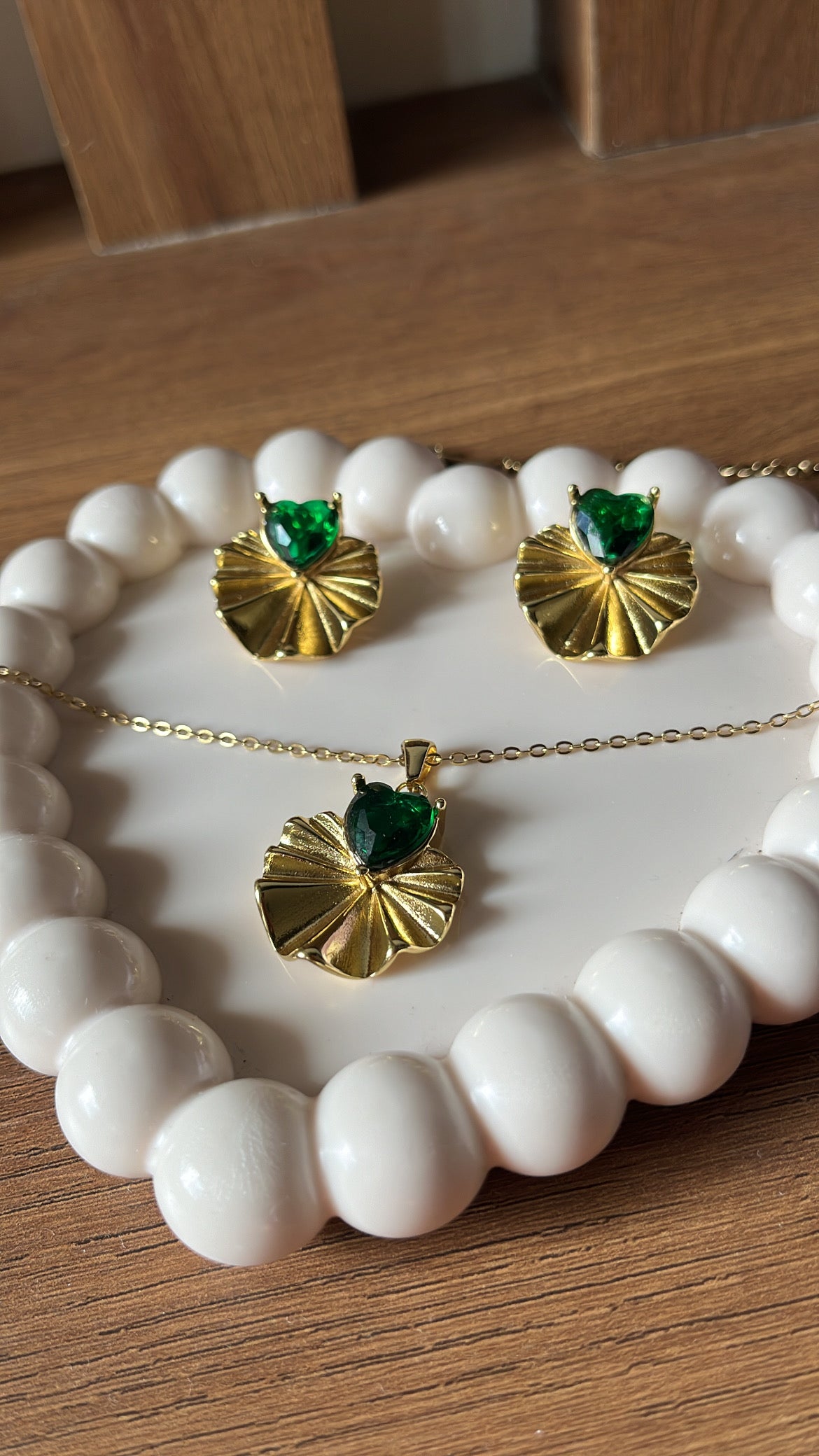 Chunky Emerald Necklace and earrings set