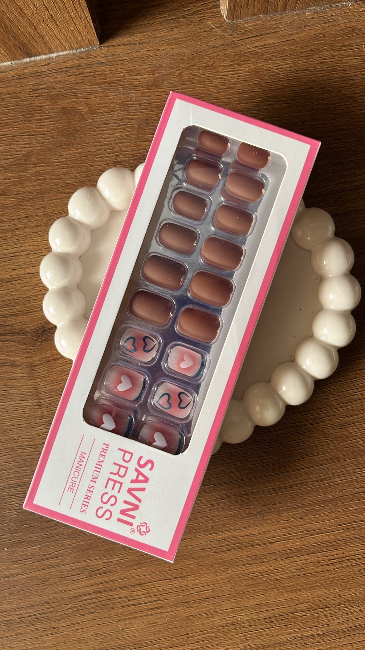 Brown: 24 nails in a box - High Quality Nails