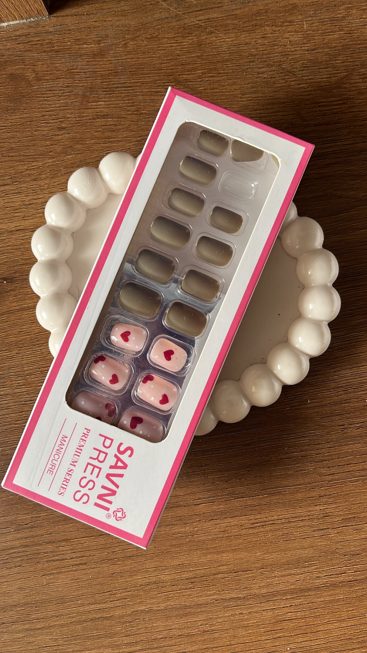 Brown: 24 nails in a box - High Quality Nails