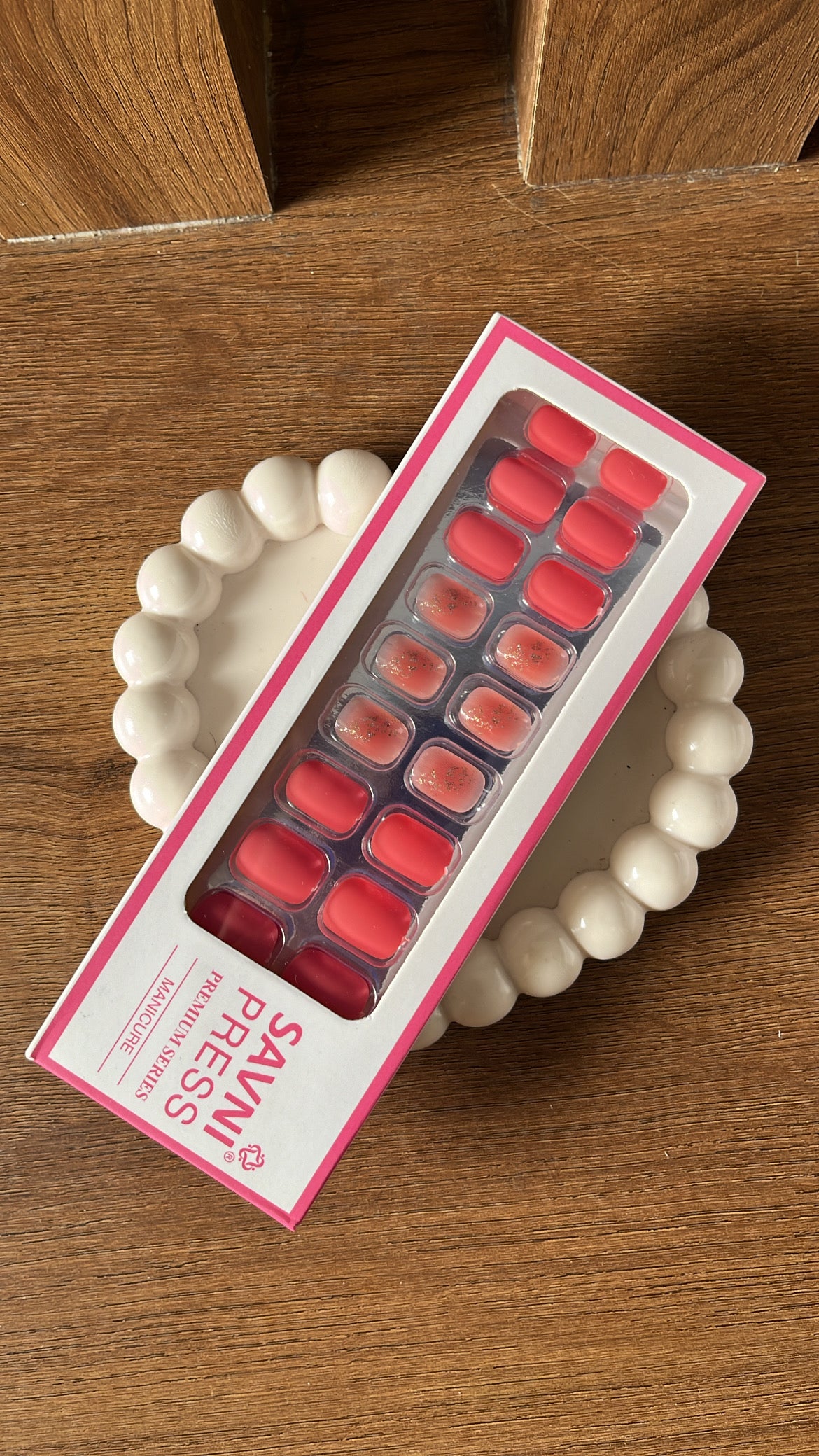 Pink: 24 nails in a box - High Quality Nails