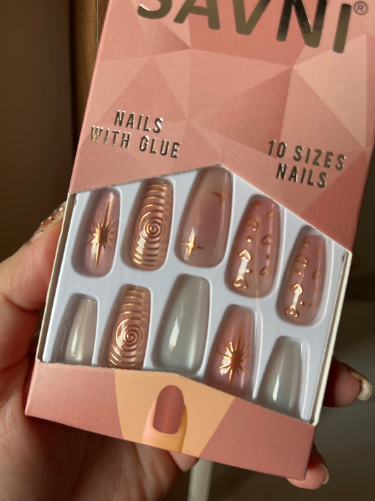 Grey pink cat eye nails