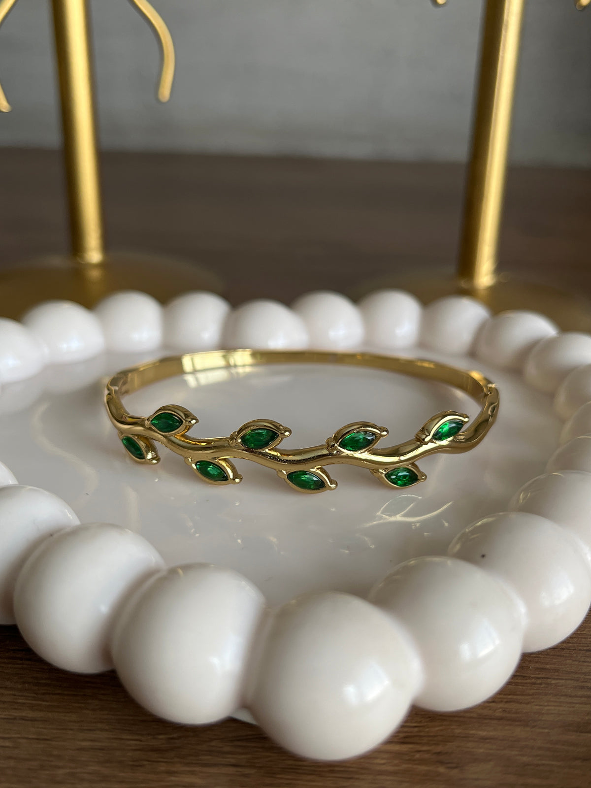 AD leaf bracelet- Emerald