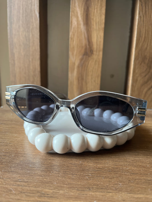 Classic Y2K grey sunglasses