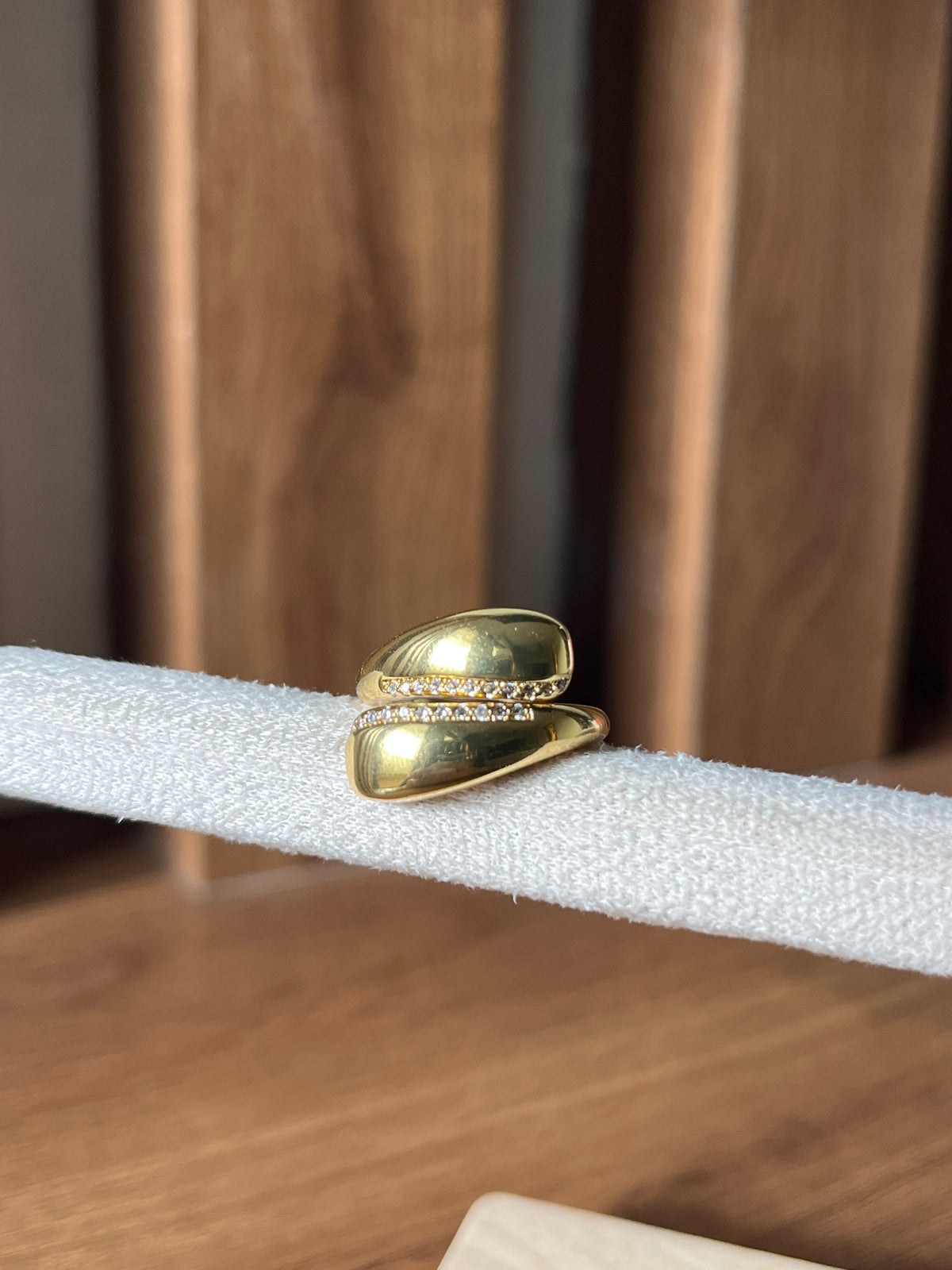 Minimal AD loop ring