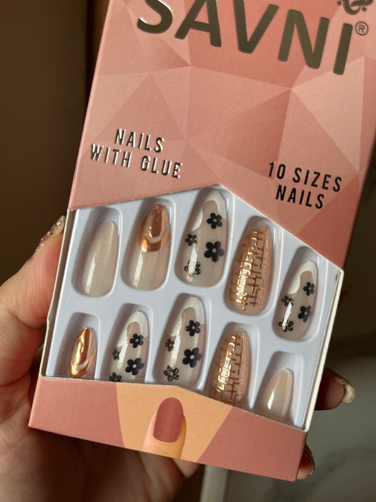 Floral rose gold cat eye nails