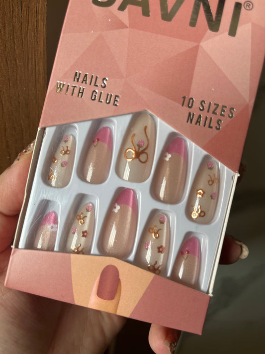 Pink cat eye bow nails