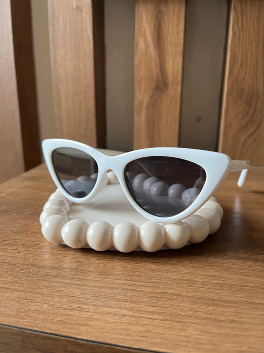 Cat eye sunglasses