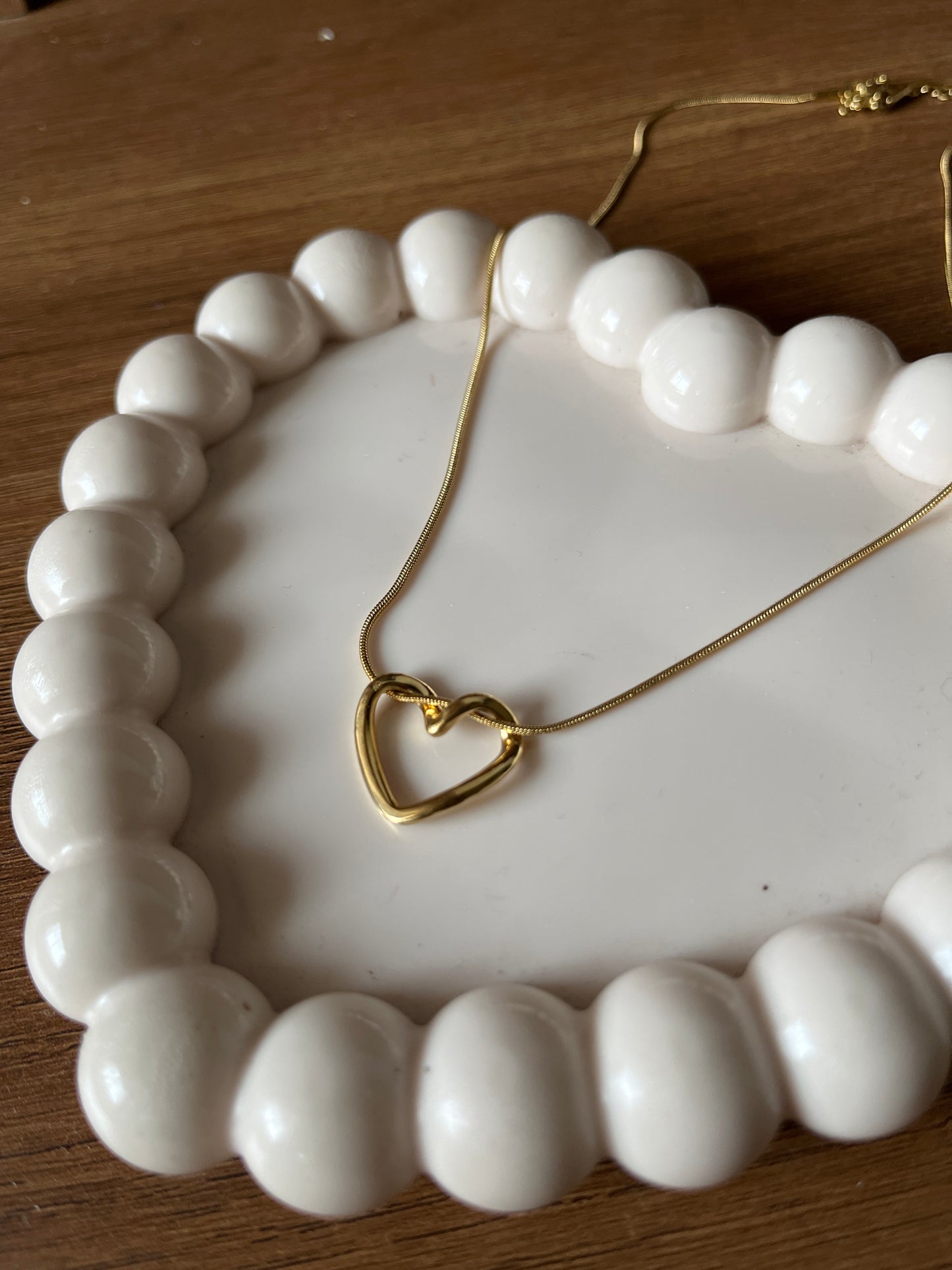 Heart pendant necklace