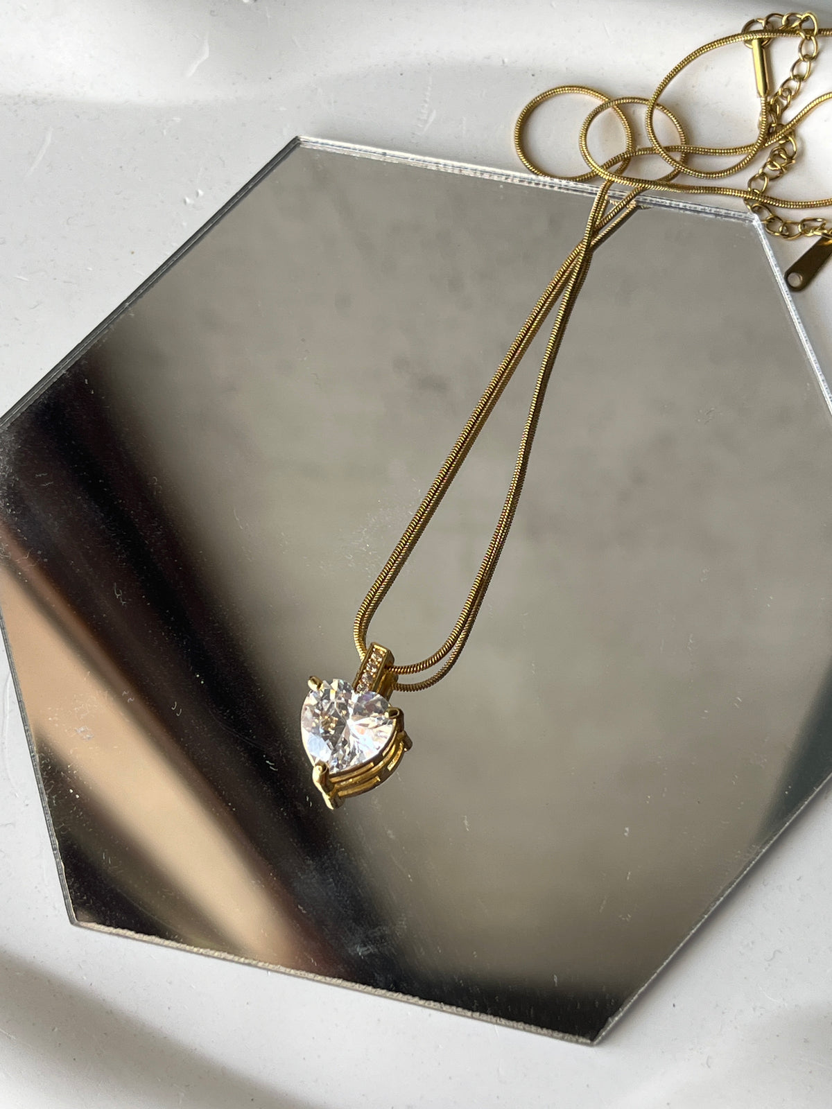 Large solitaire heart pendant