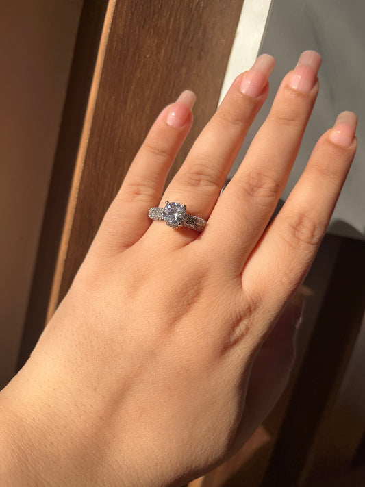 AD classic Solitaire ring