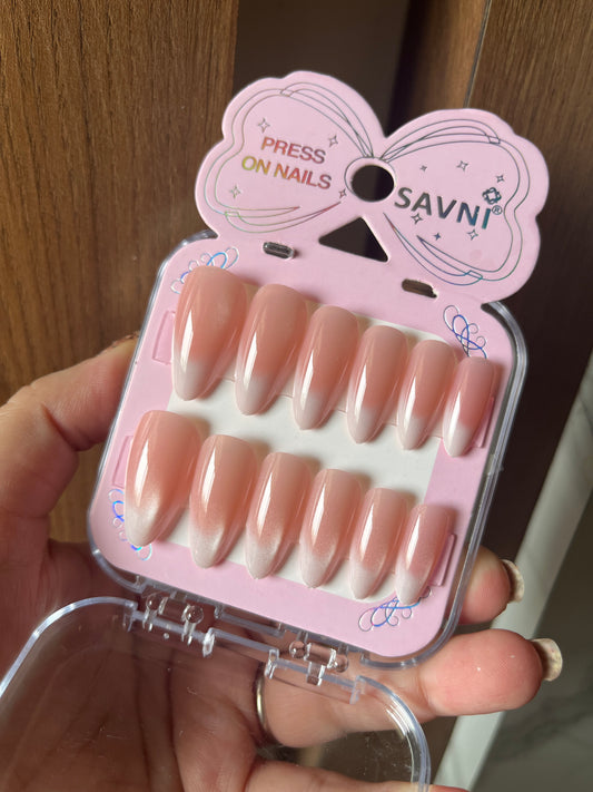 Nude ombre cat eye nails