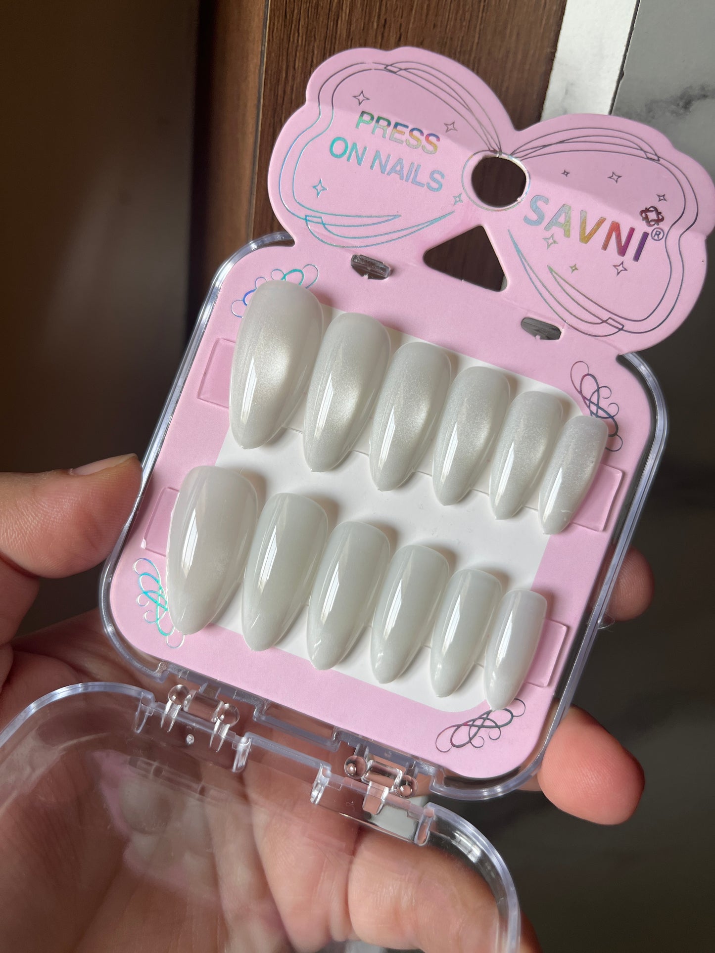 White ombre cat eye nails
