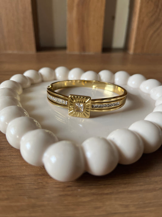 AD white baby size bracelet