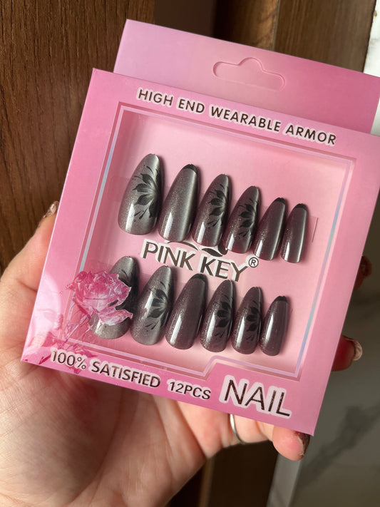 Maroon silver cate eye flower