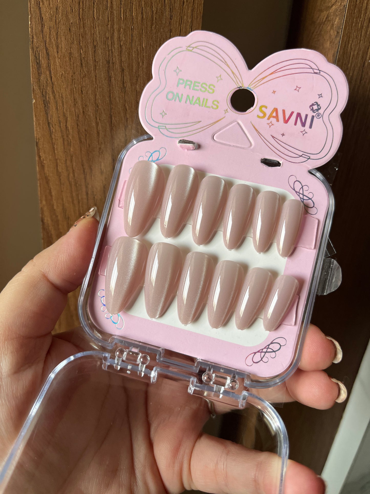 Absolute nude cat eye nails