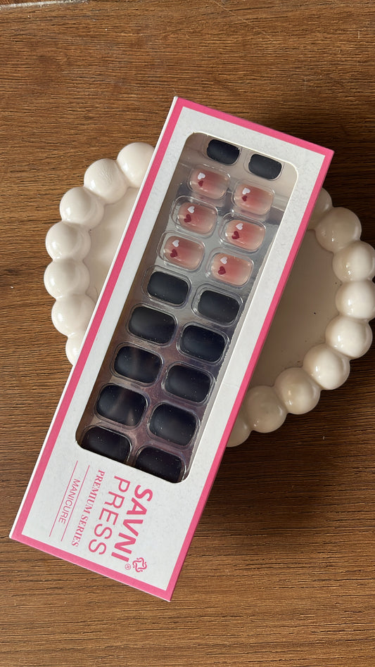 Black: 24 nails in a box - High Quality Nails