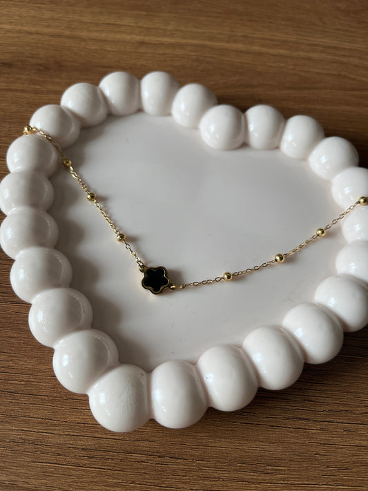 Minimal flower bracelet