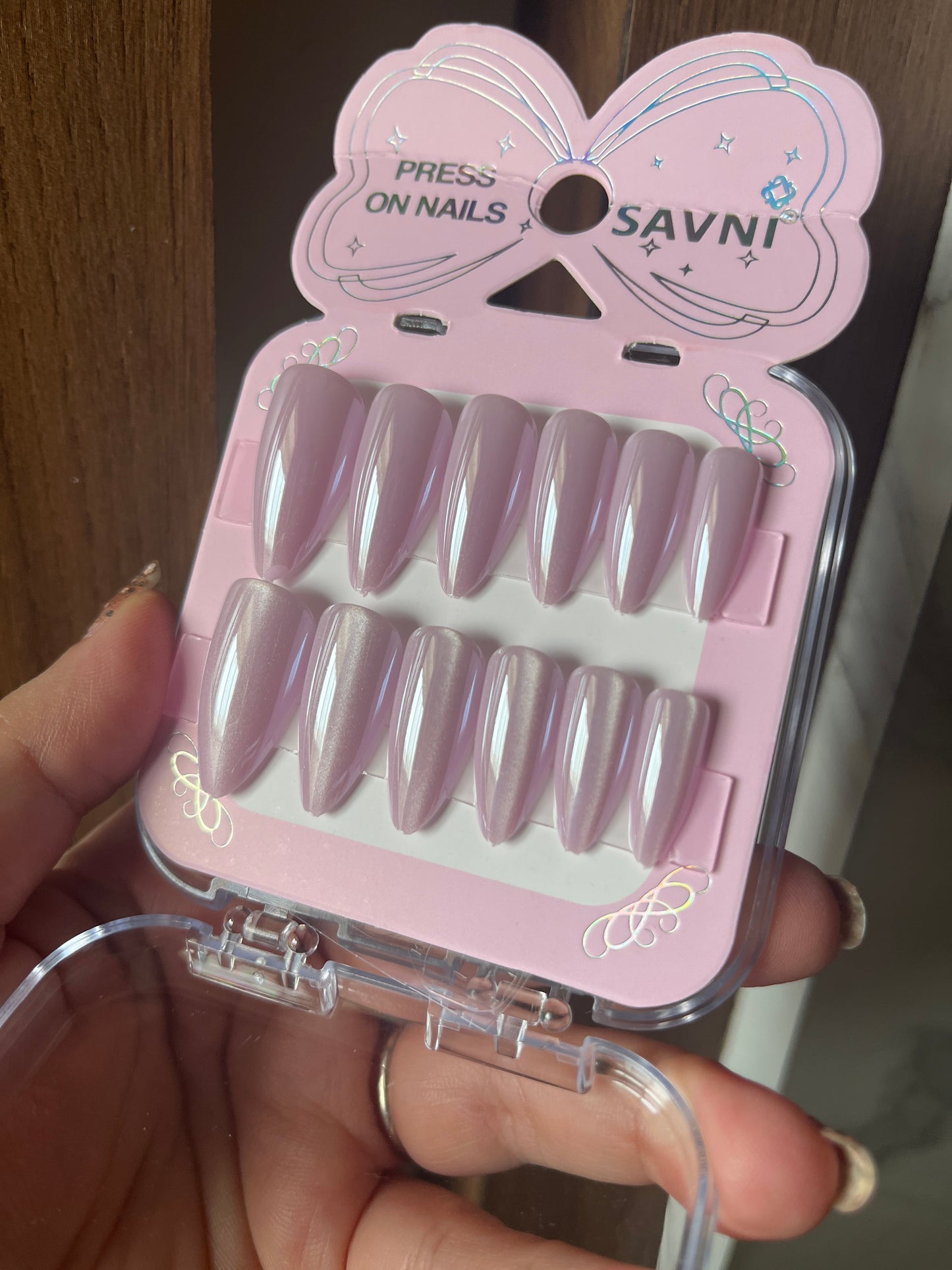 Lavender cat eye with extra shine