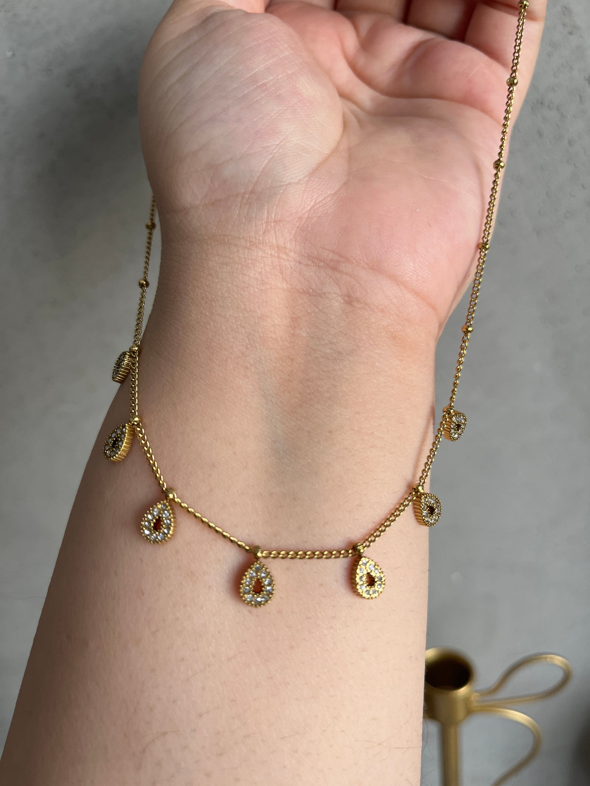 Droplet necklace