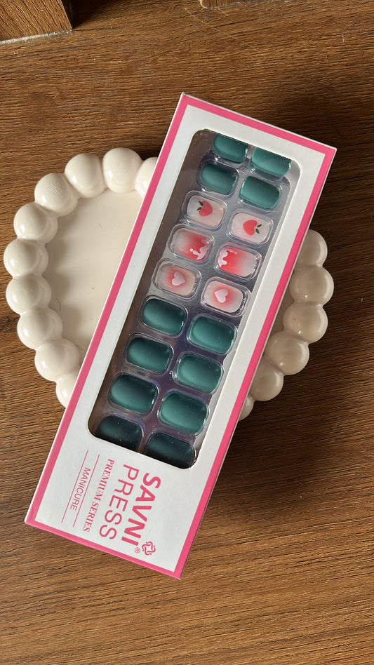 Green: 24 nails in a box - High Quality Nails