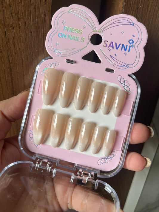 Light nude ombre cat eye nails