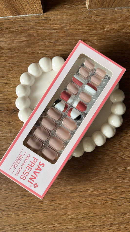 Nude: 24 nails in a box - High Quality Nails