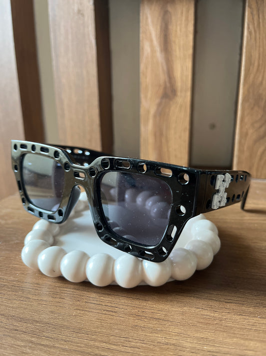 Black off-white sunglasses