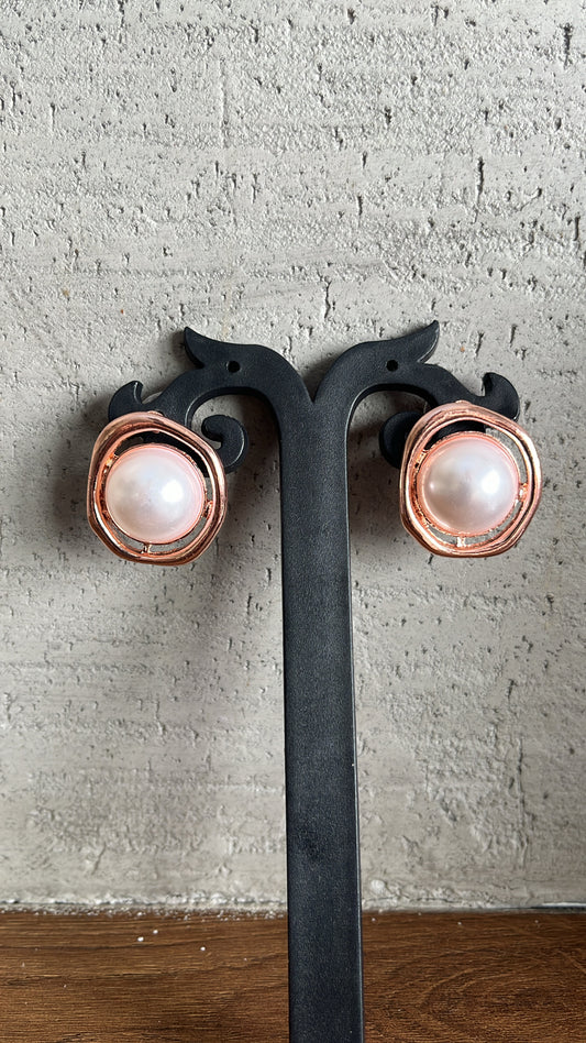 Pearl In Rose gold setting