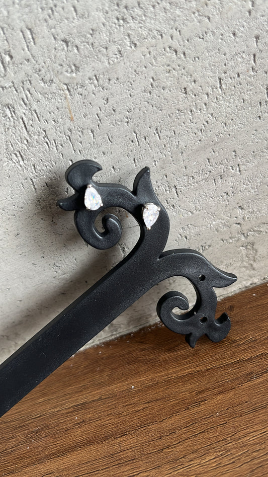 Tear drop silver stud