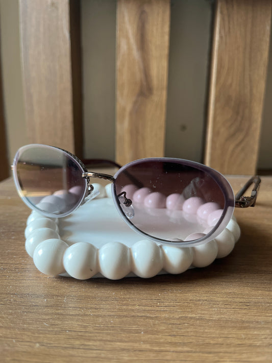 Brown oval sunglasses