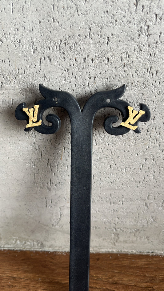Lv Gold matte earrings