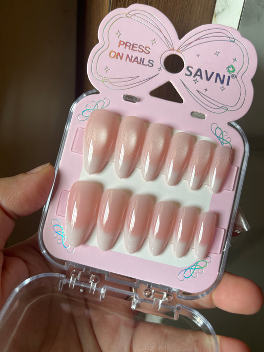 Natural 02 ombre cat eye nails