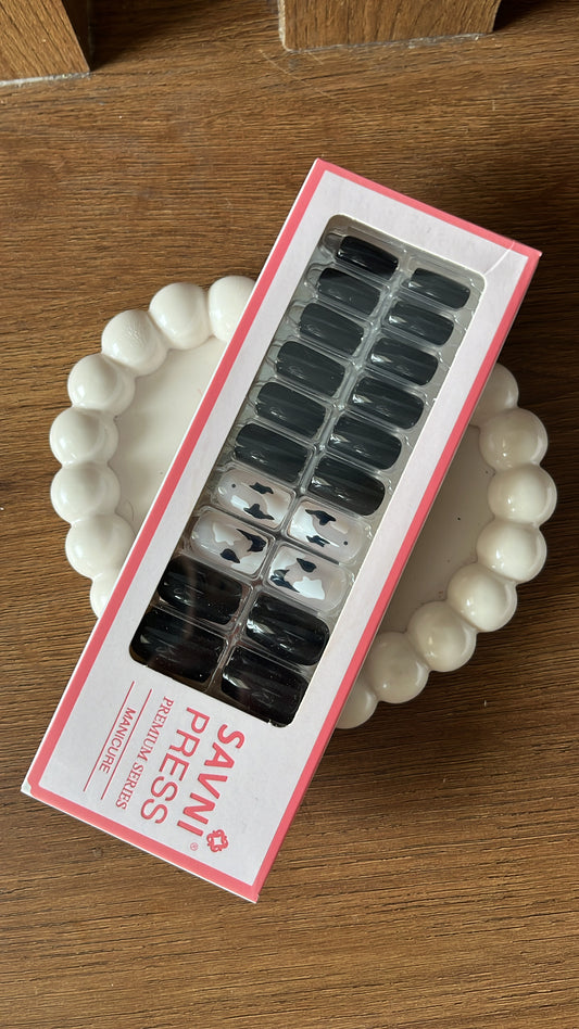 Black: 24 nails in a box - High Quality Nails