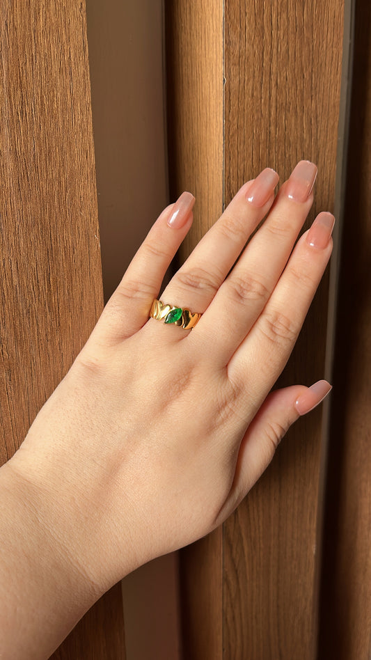 Emerald chunky ring