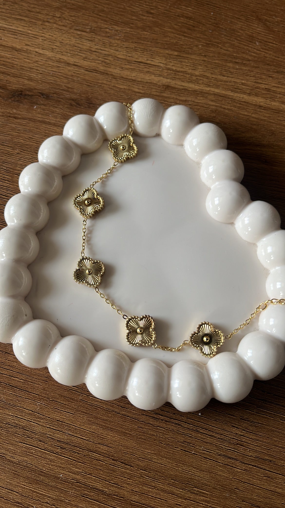 Gold clover bracelet