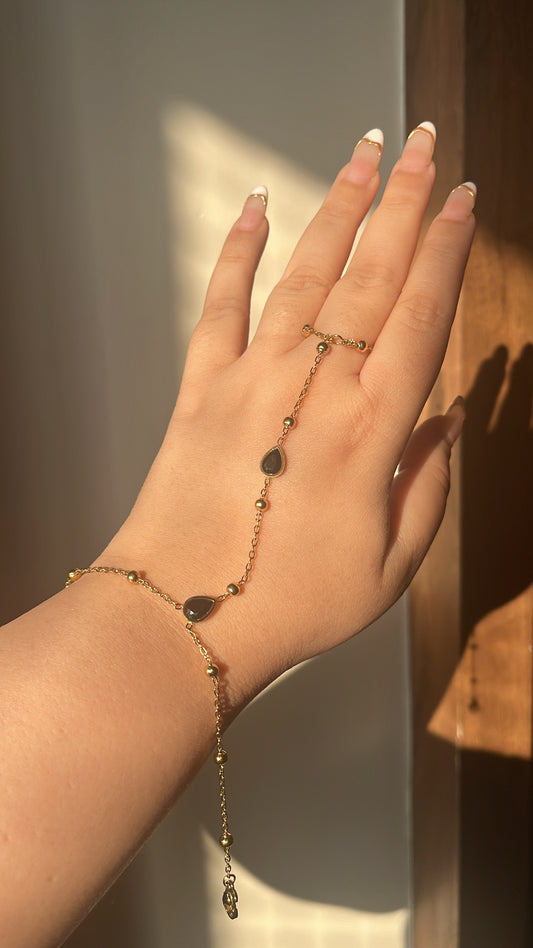 Black teardrop handchain