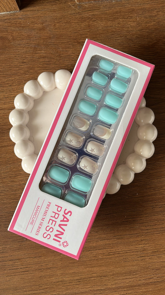 Blue: 24 nails in a box - High Quality Nails