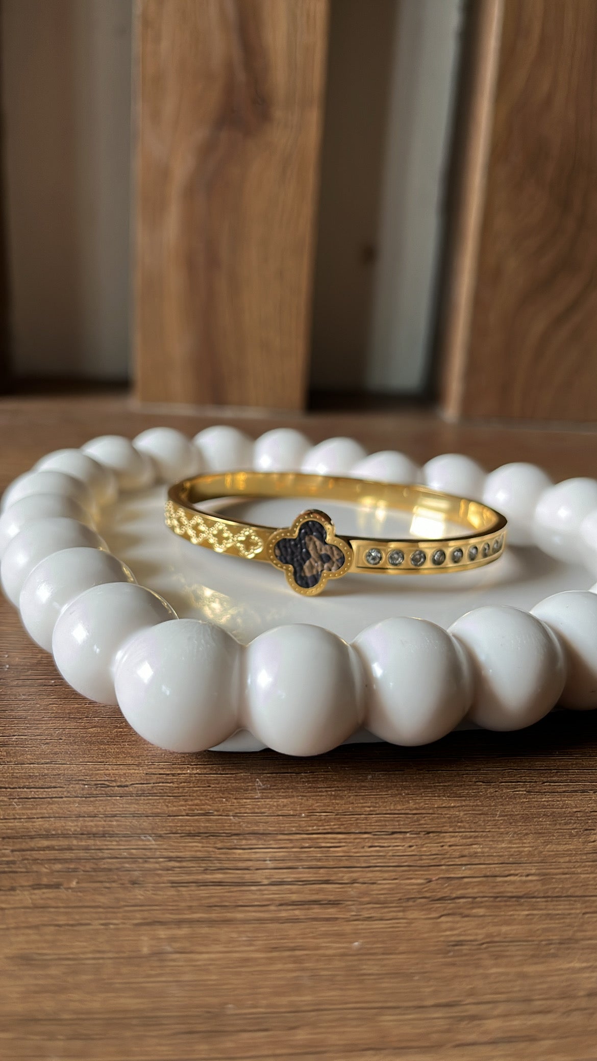 Clover Kada Bracelet - Gold Brown